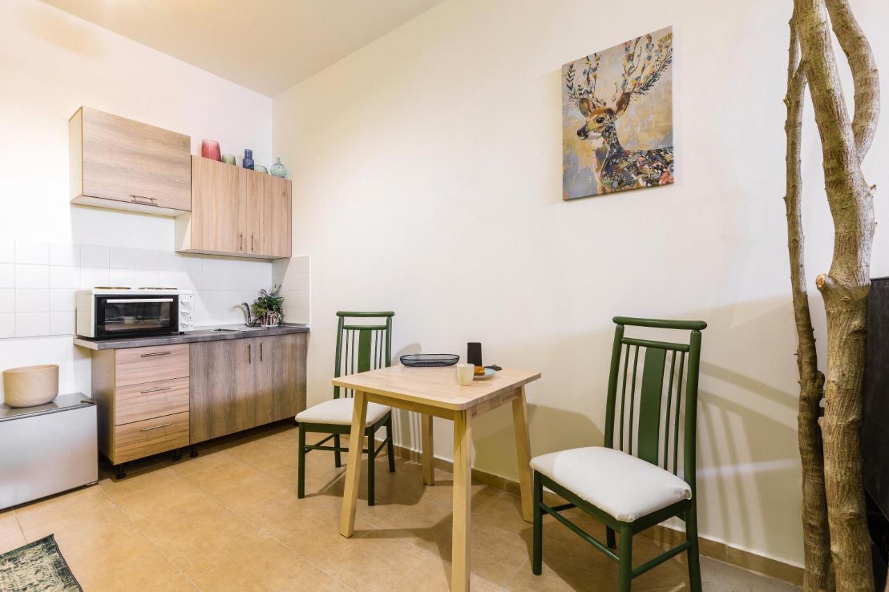 Appartement Erato “wrapped In Myrtle And Roses” Thessalonique